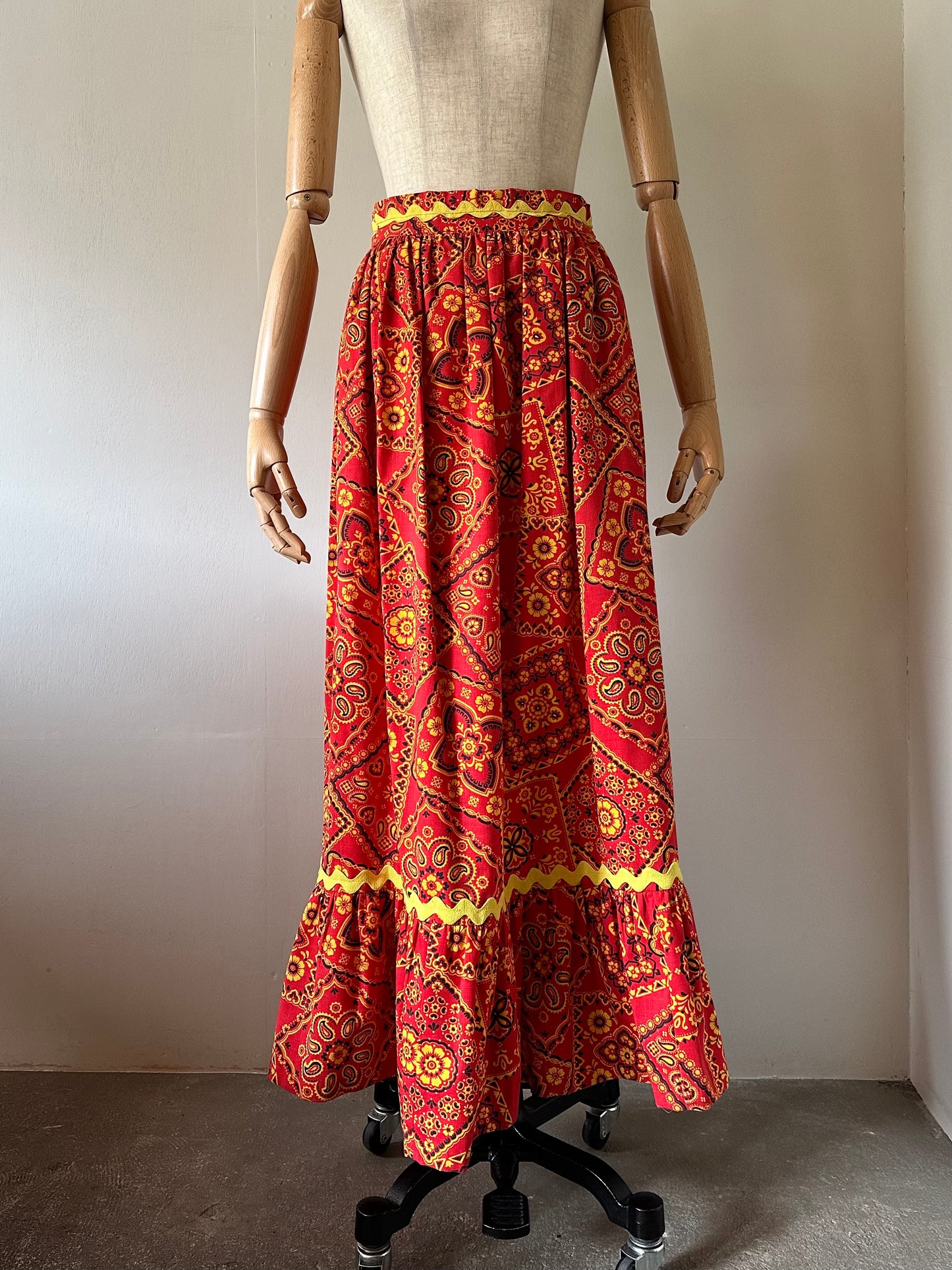 bandanna pattern skirt