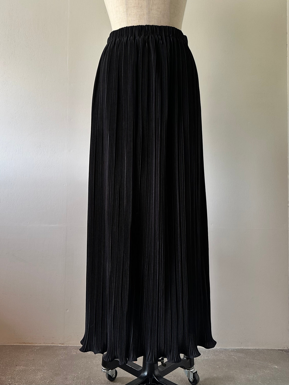 pleats maxi skirt