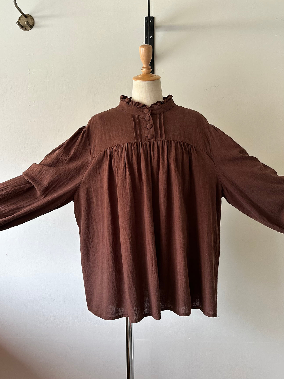 frill design blouse