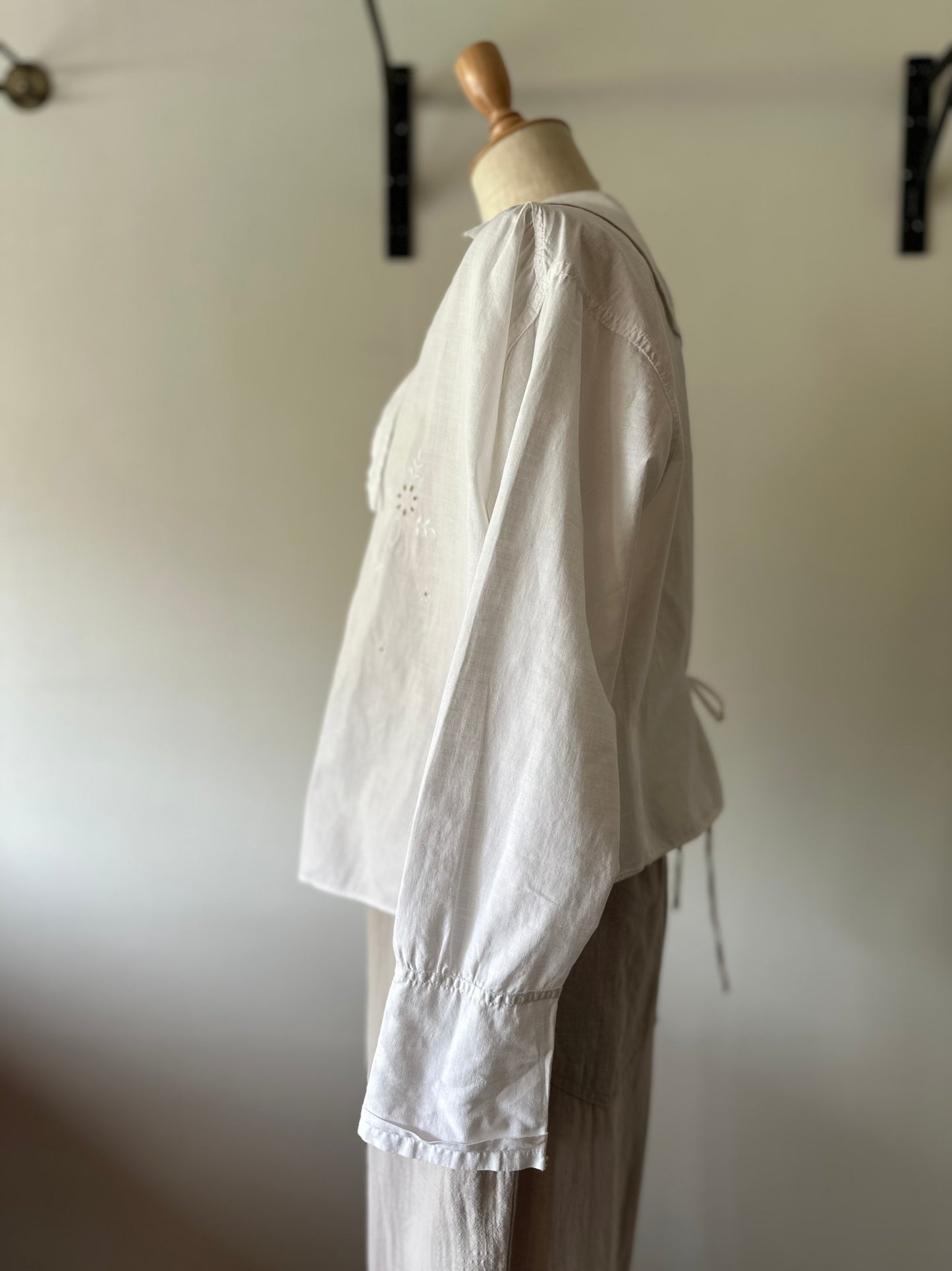 embroidery lace blouse