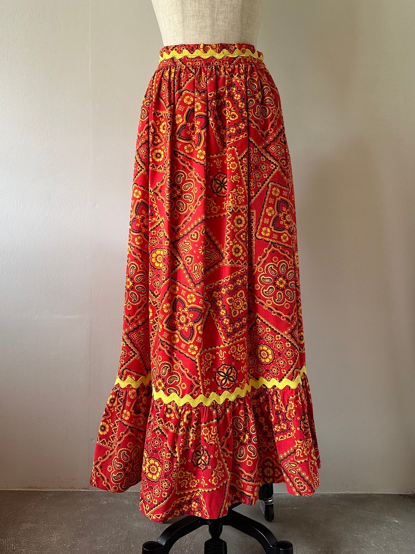 bandanna pattern skirt