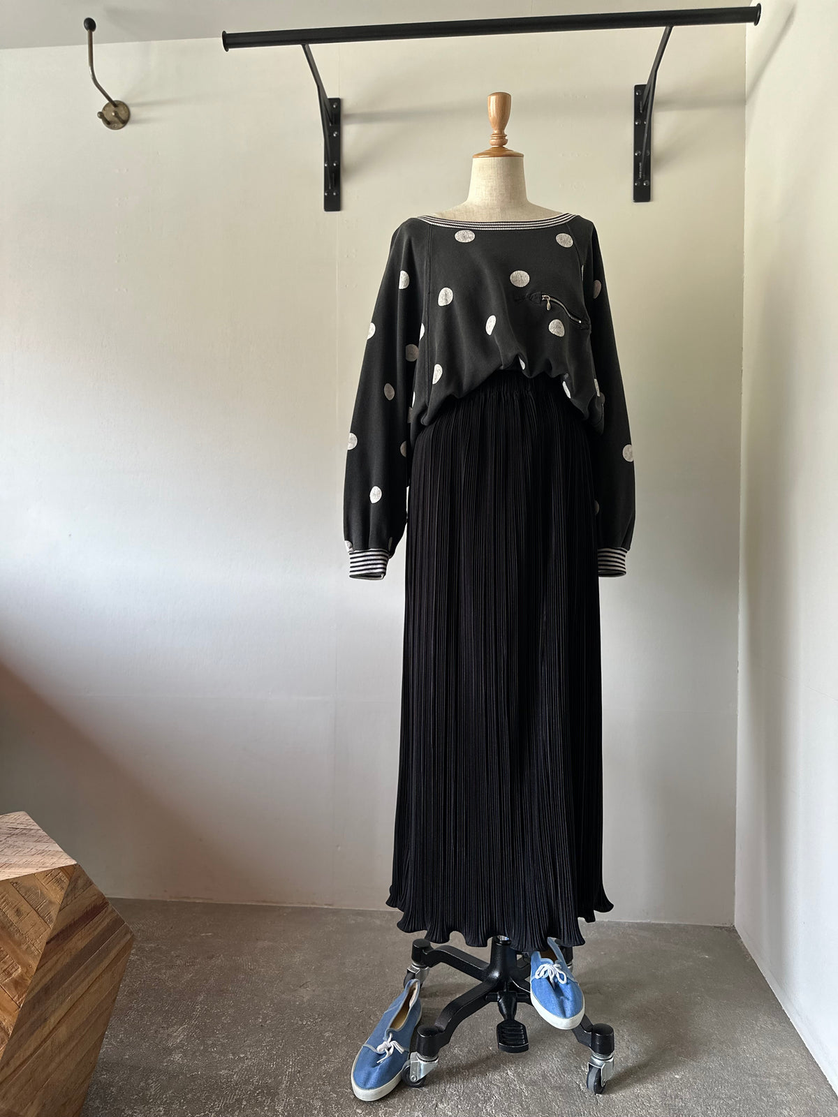 pleats maxi skirt