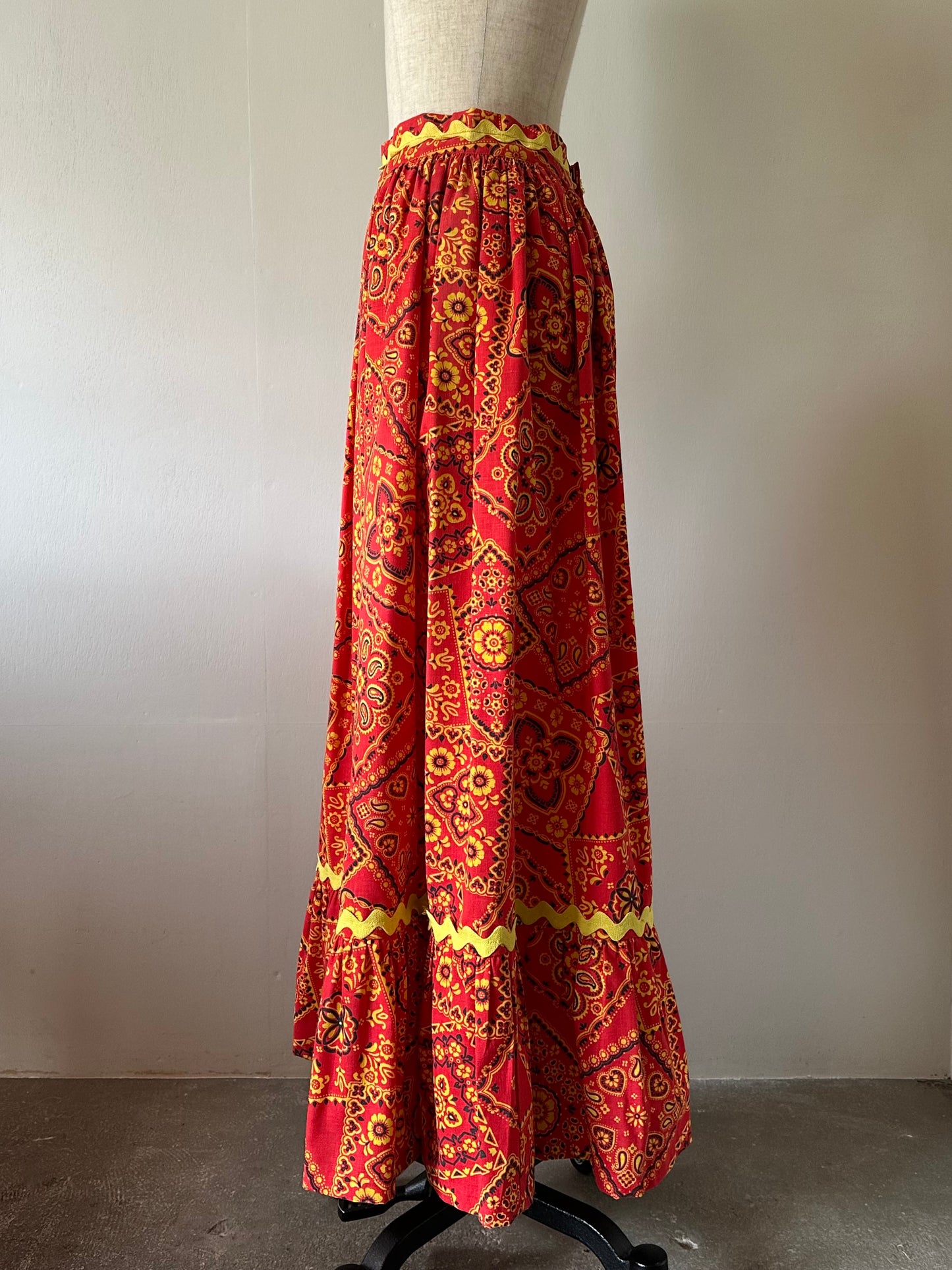 bandanna pattern skirt