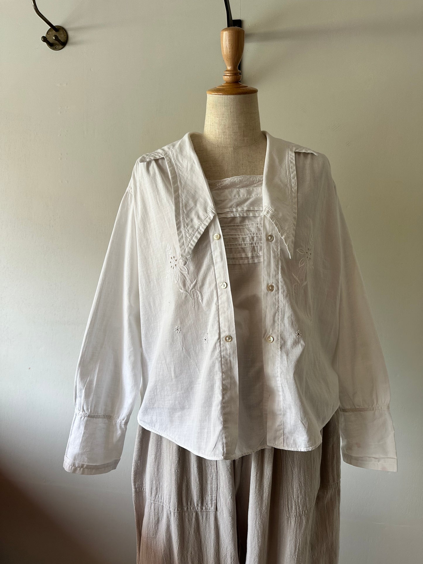 embroidery lace blouse