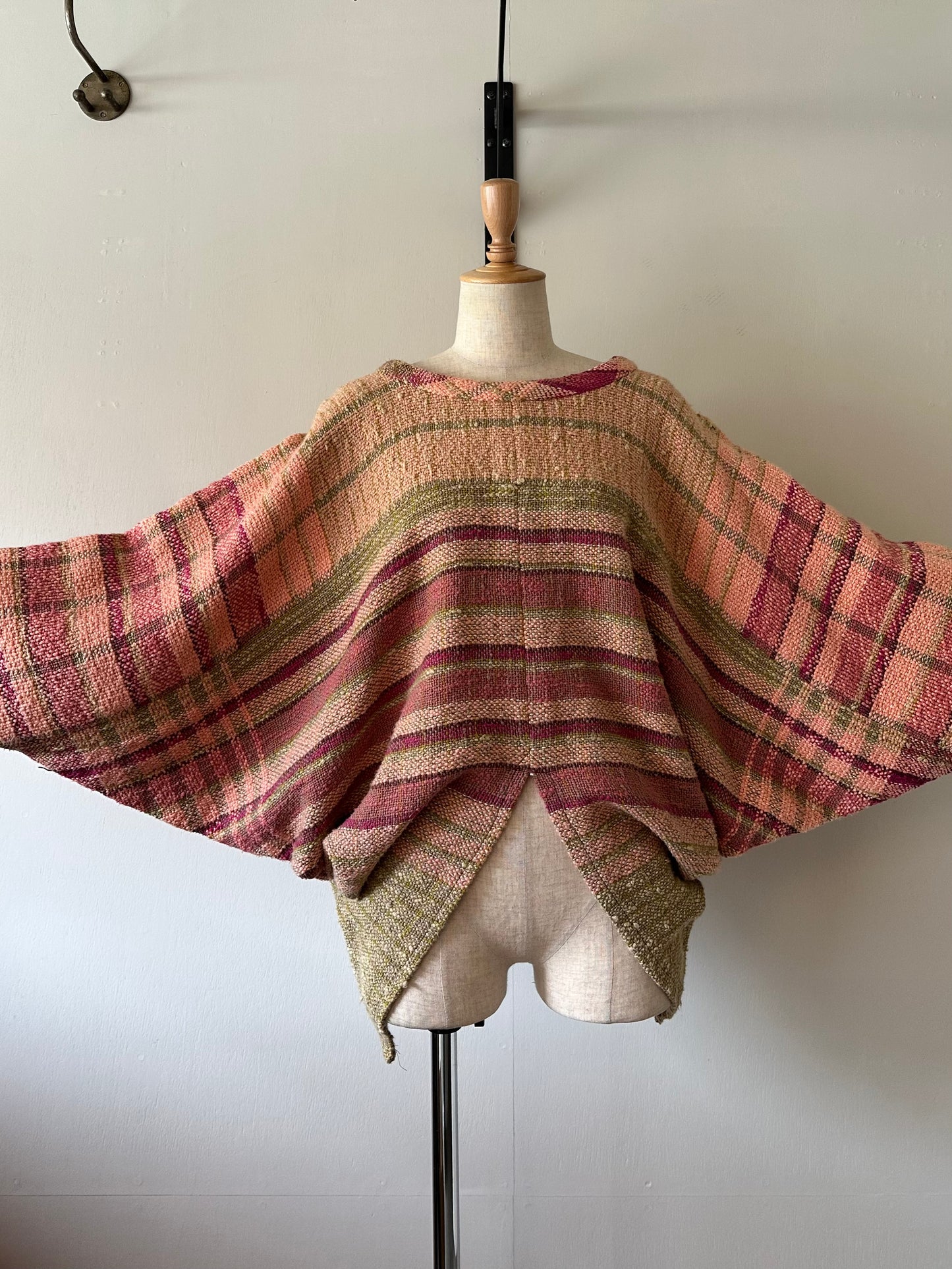 dolman sleeve woven tops