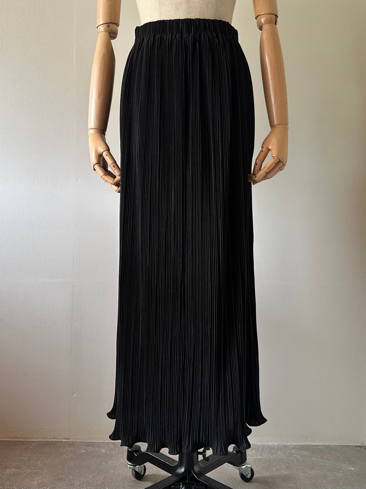 pleats maxi skirt