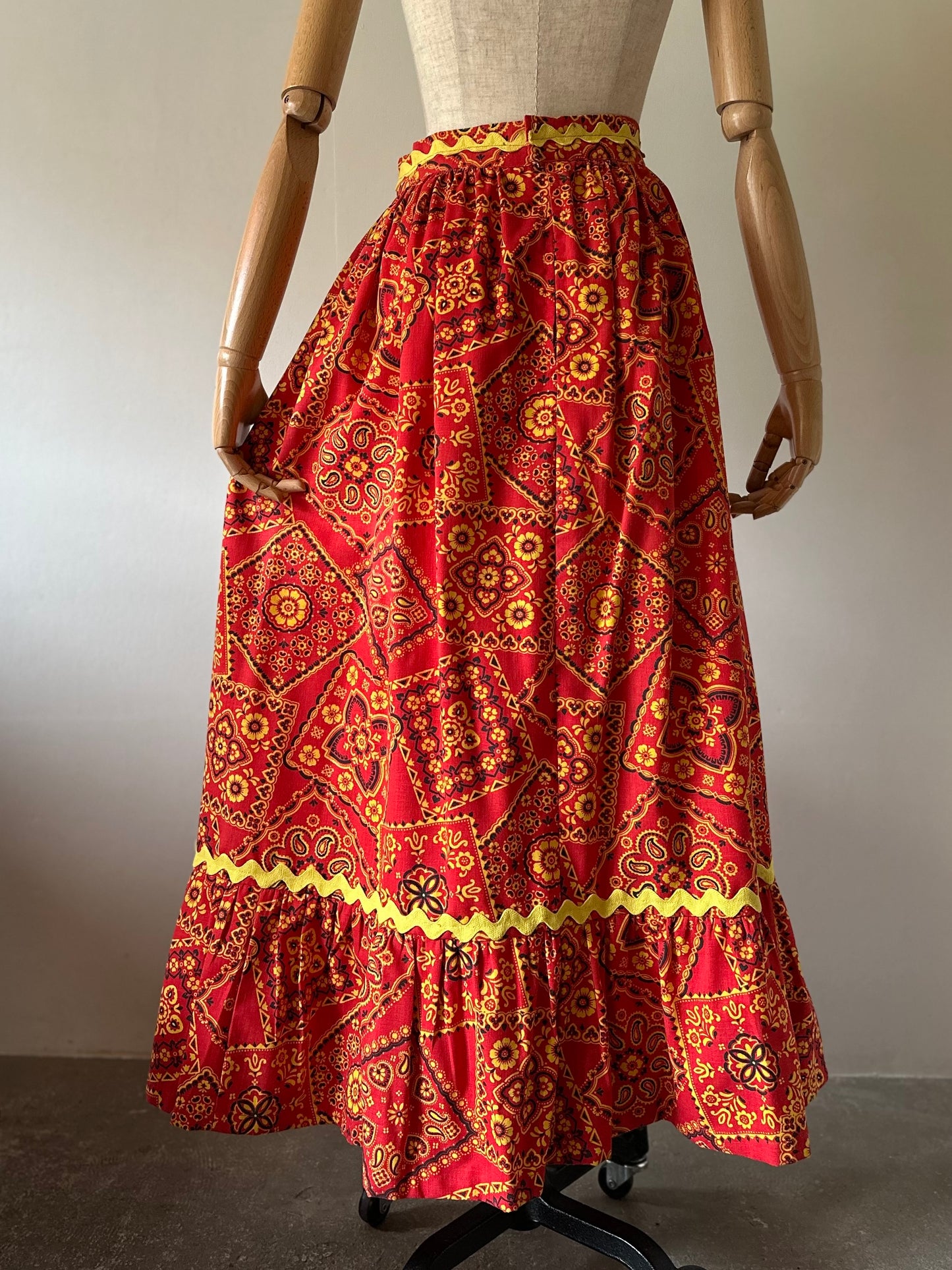 bandanna pattern skirt