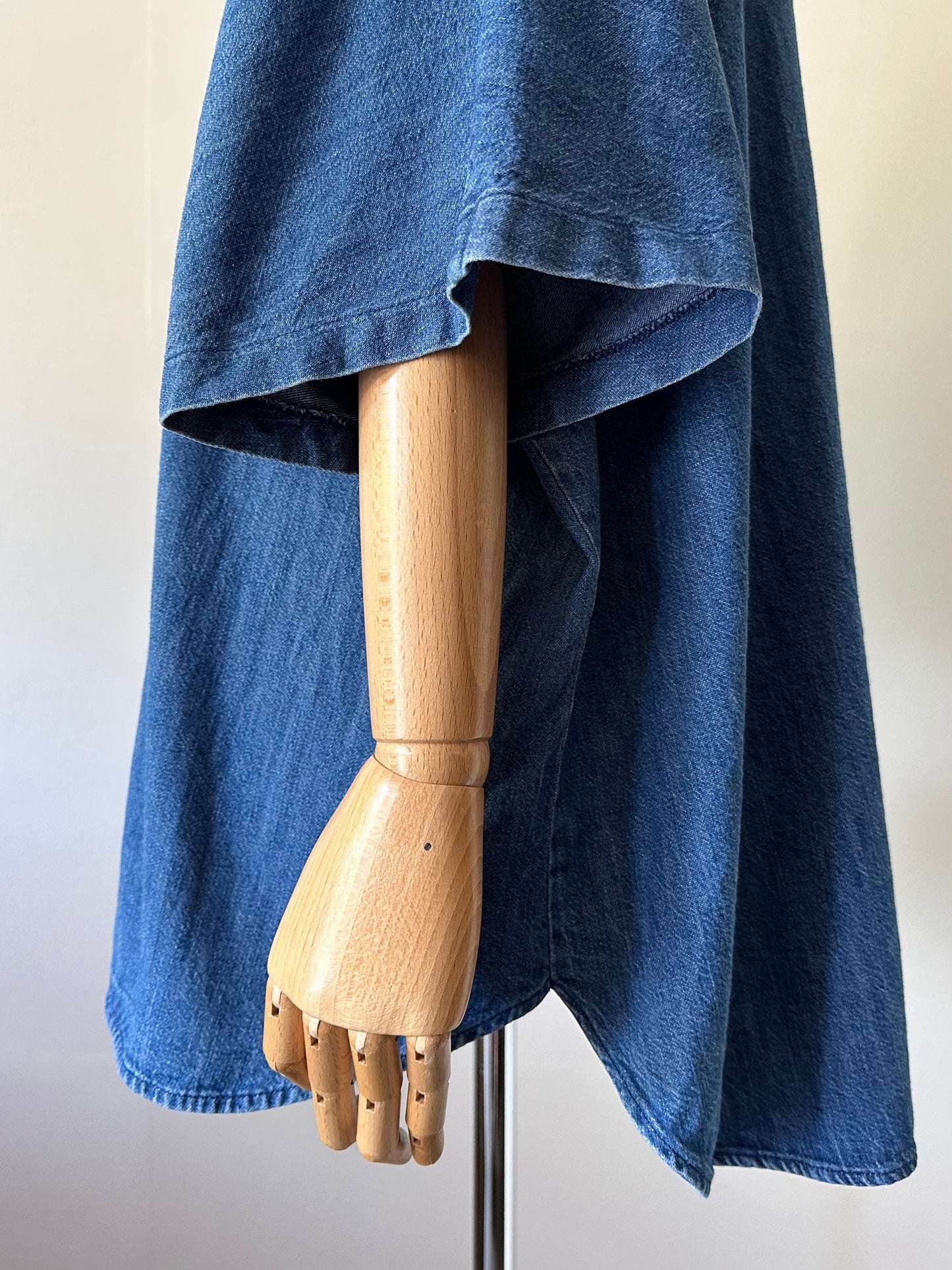 wide silhouette denim shirt