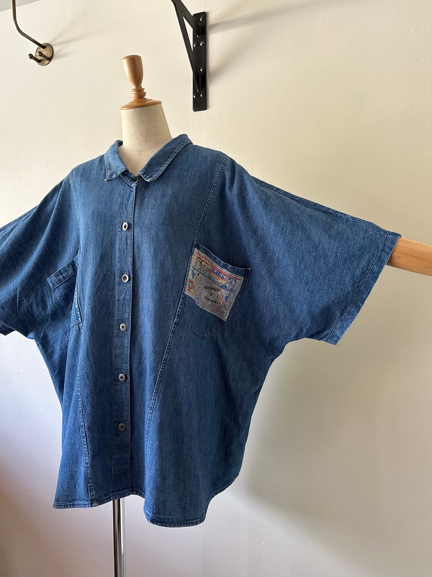 wide silhouette denim shirt