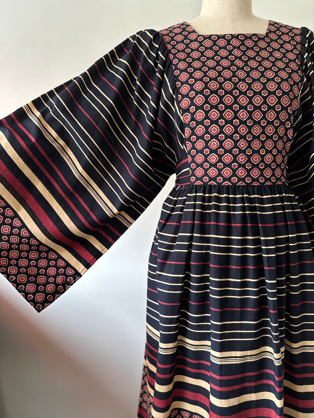 floral×stripe wide sleeve dress
