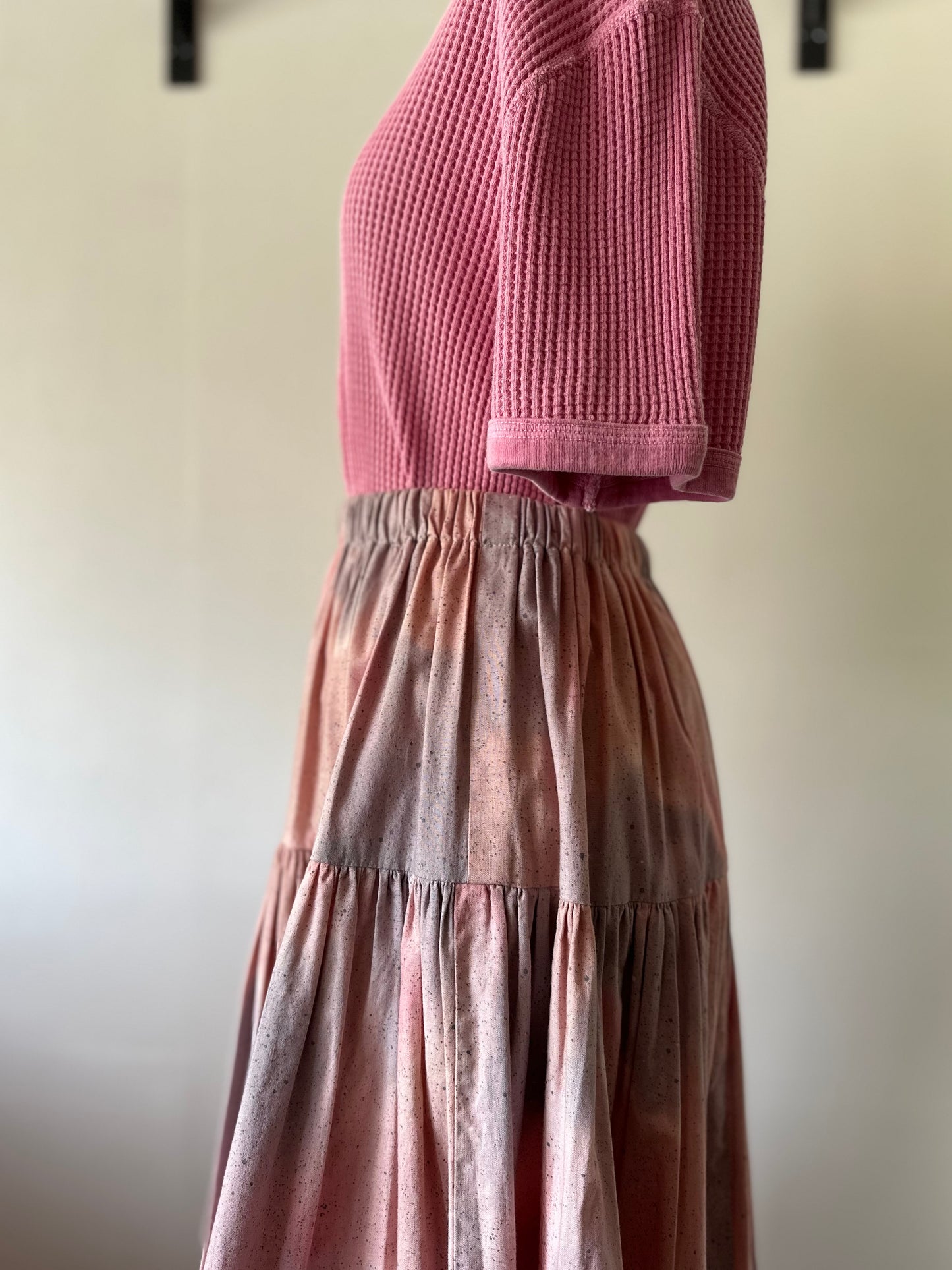 pale gradation tiered skirt