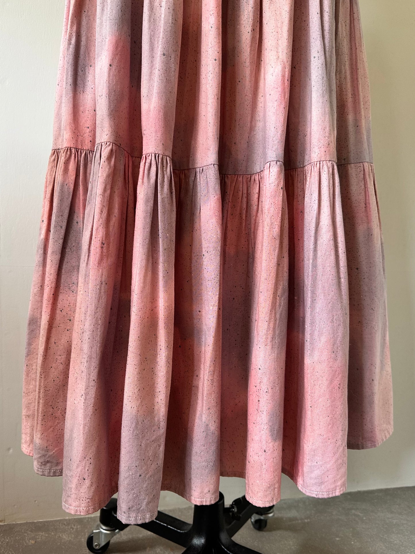 pale gradation tiered skirt