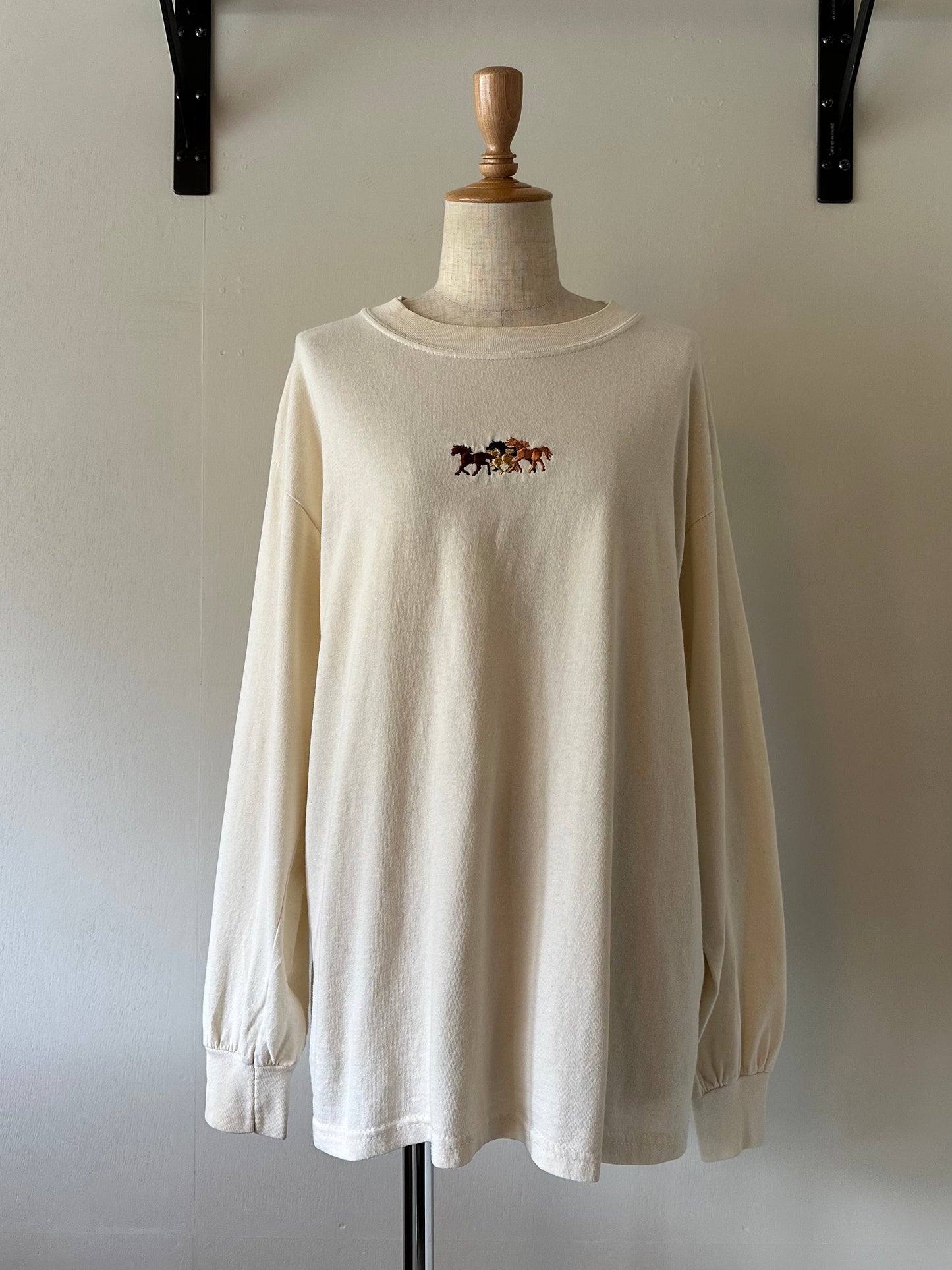 horse embroidery long sleeve T-shirt