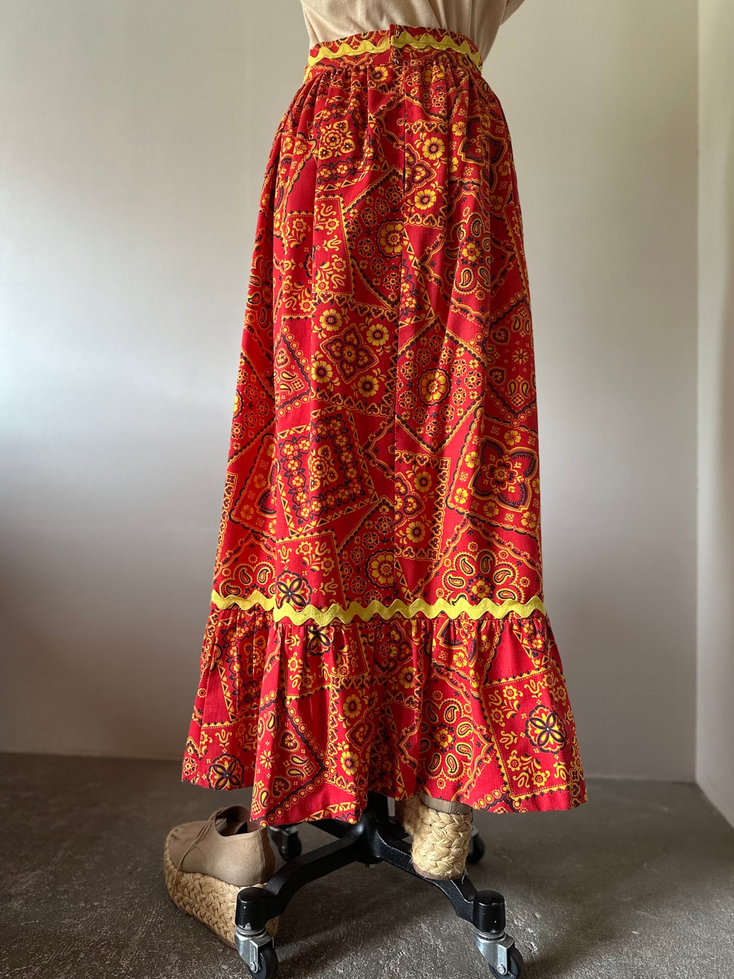 bandanna pattern skirt