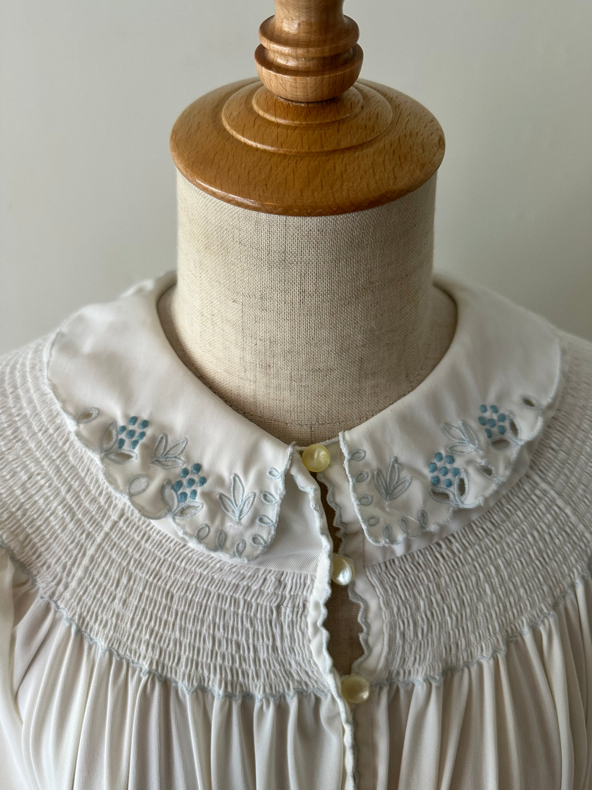 embroidery collar night dress