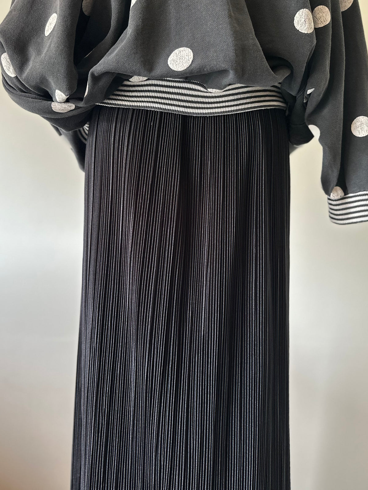 pleats maxi skirt