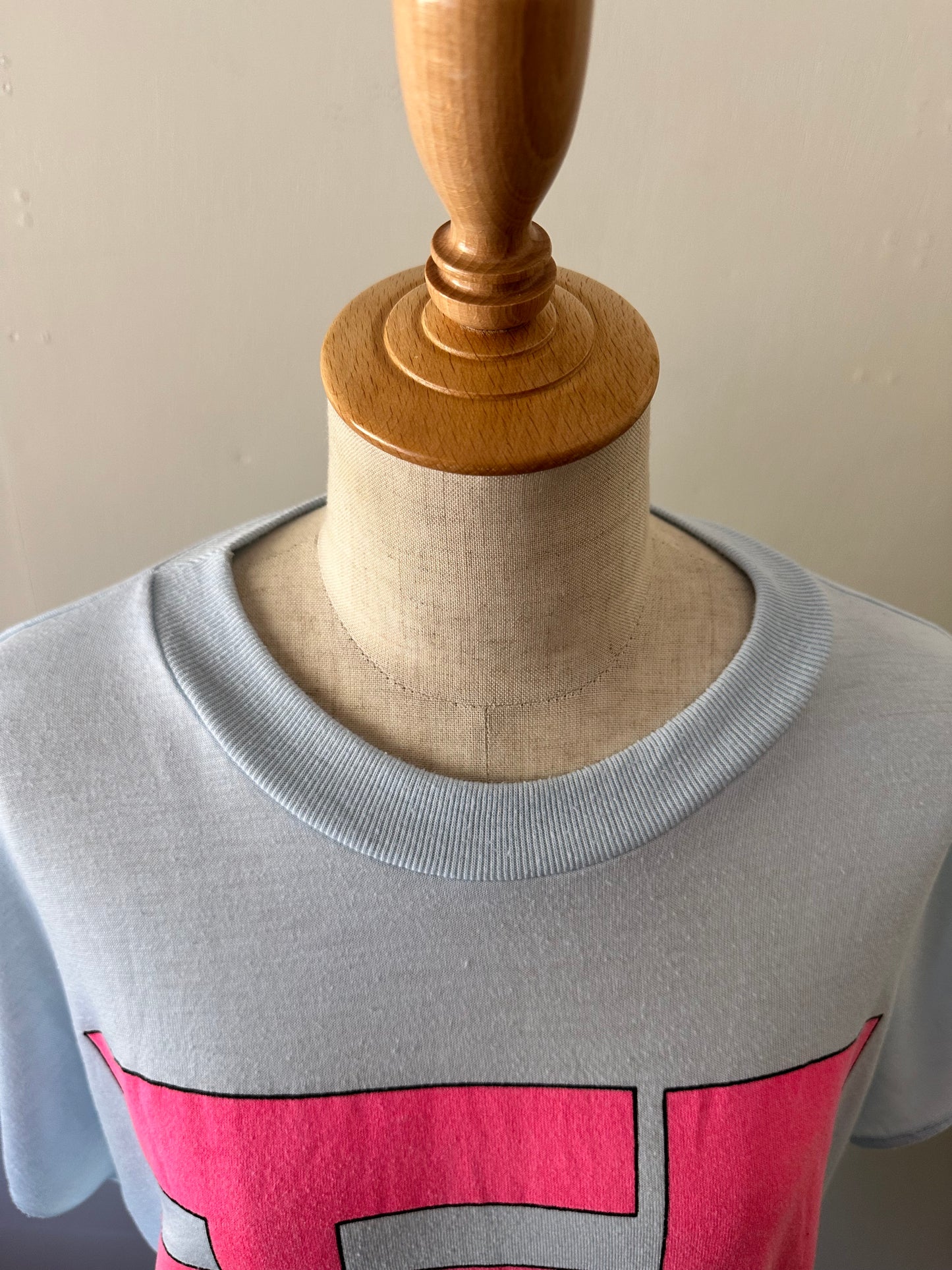 sleeveless print T-shirt