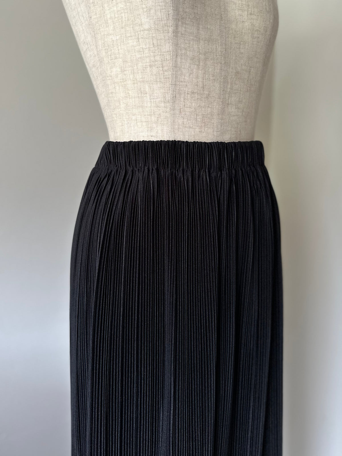 pleats maxi skirt