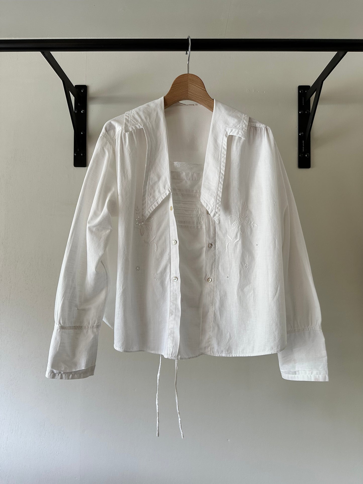 embroidery lace blouse