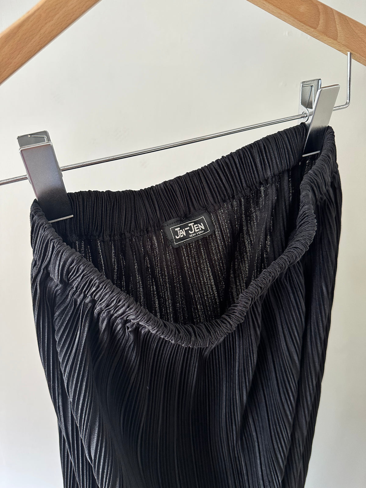 pleats maxi skirt