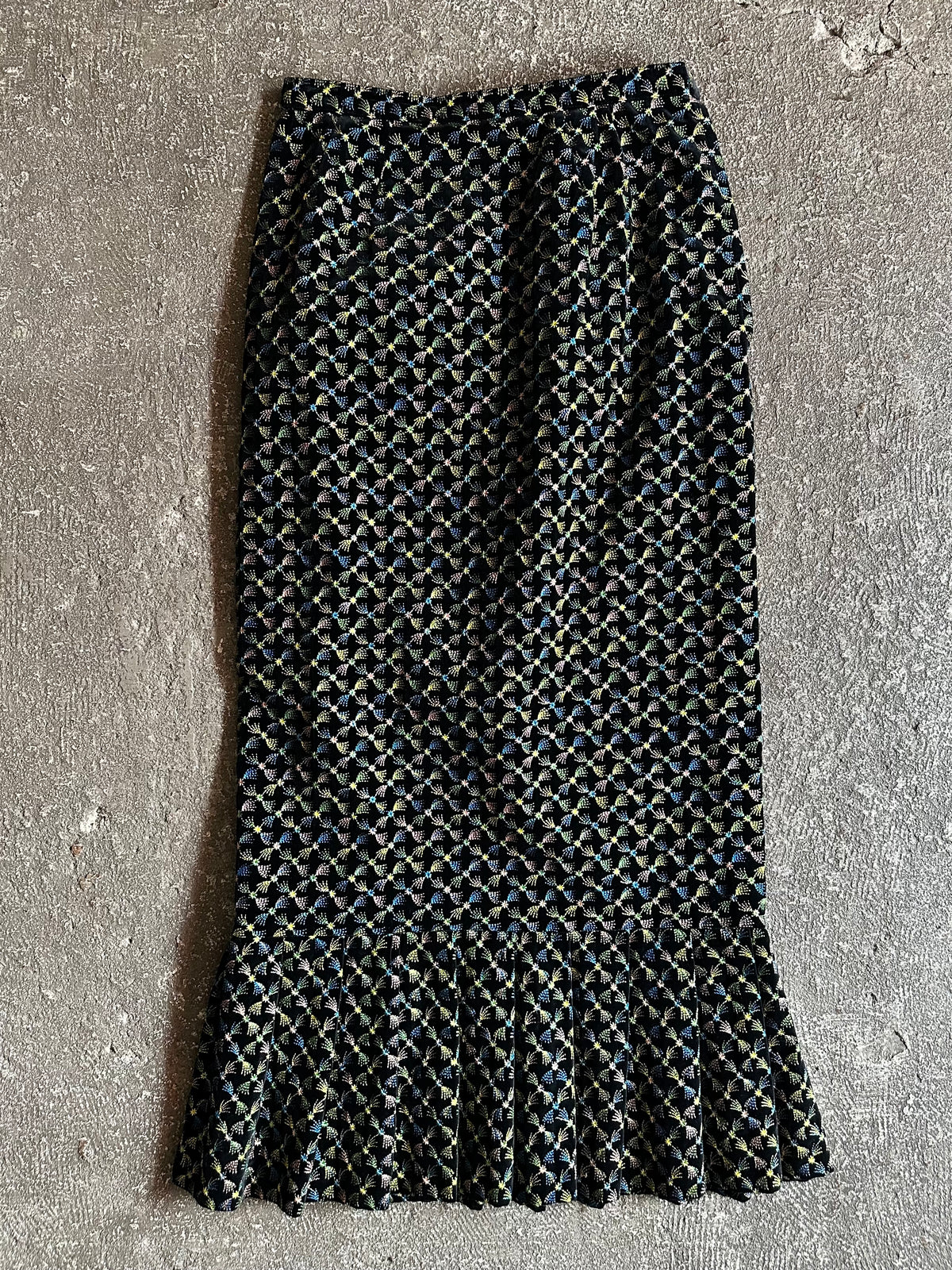 embroidery velvet maxi skirt