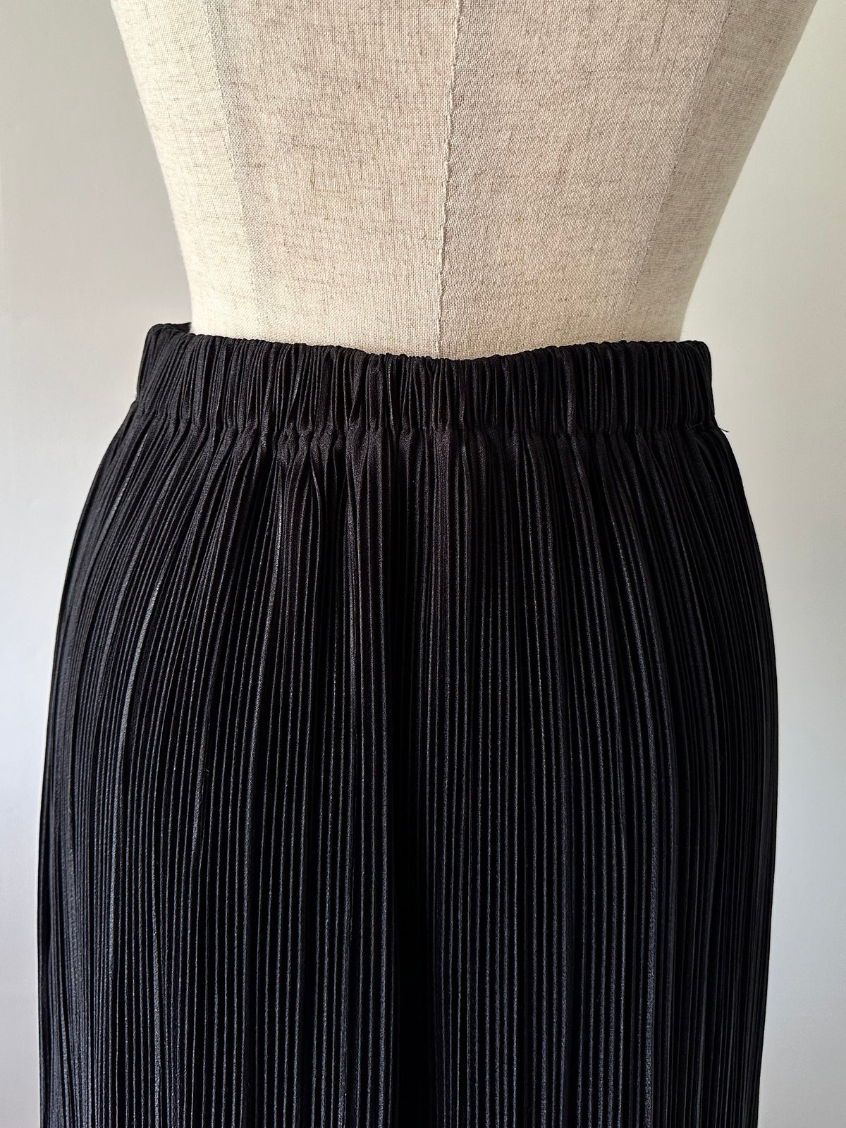 pleats maxi skirt