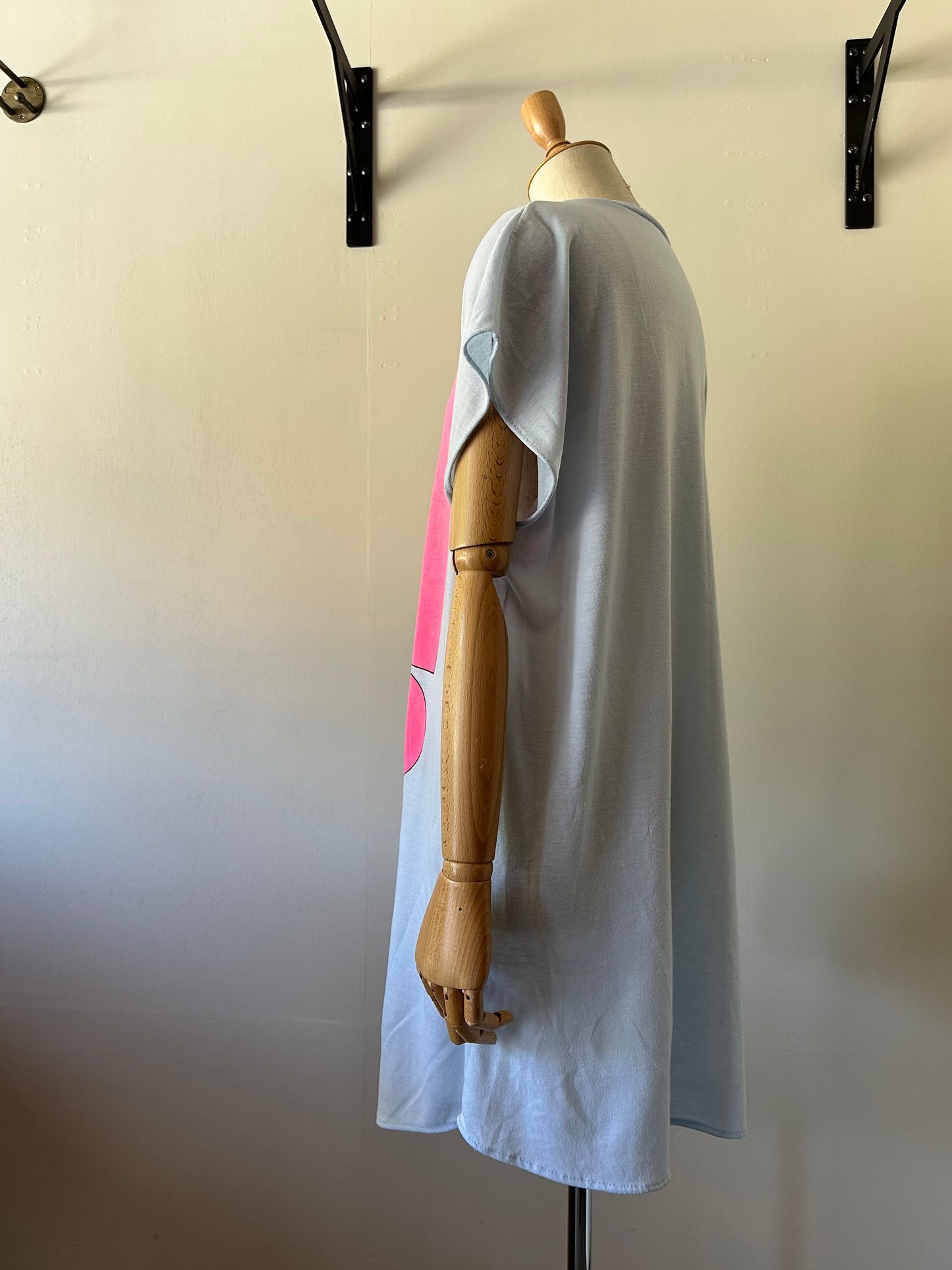 sleeveless print T-shirt