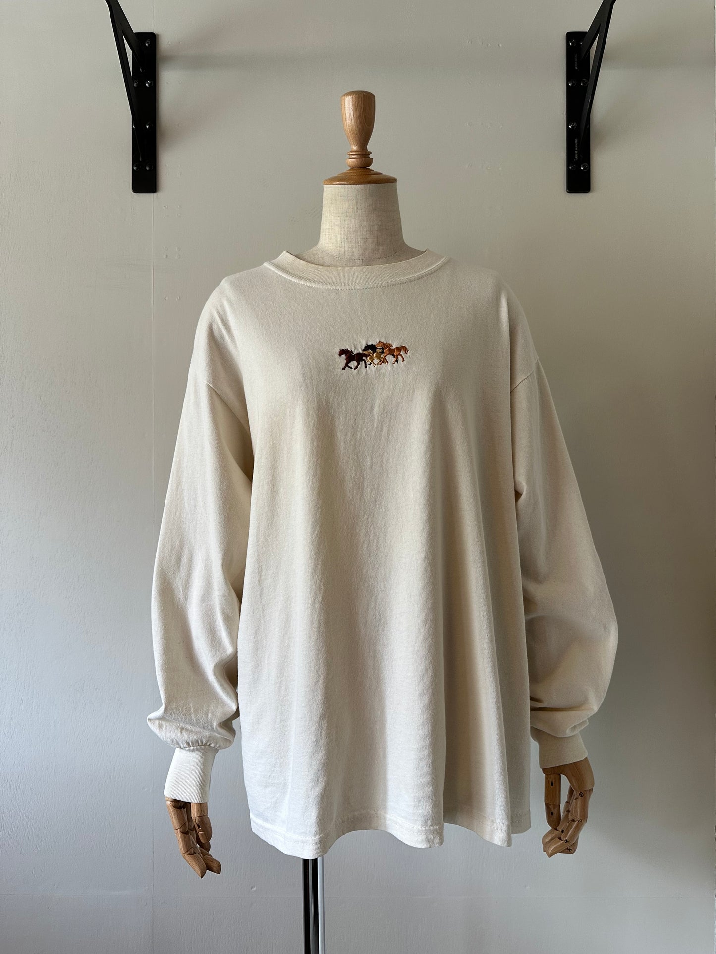 horse embroidery long sleeve T-shirt