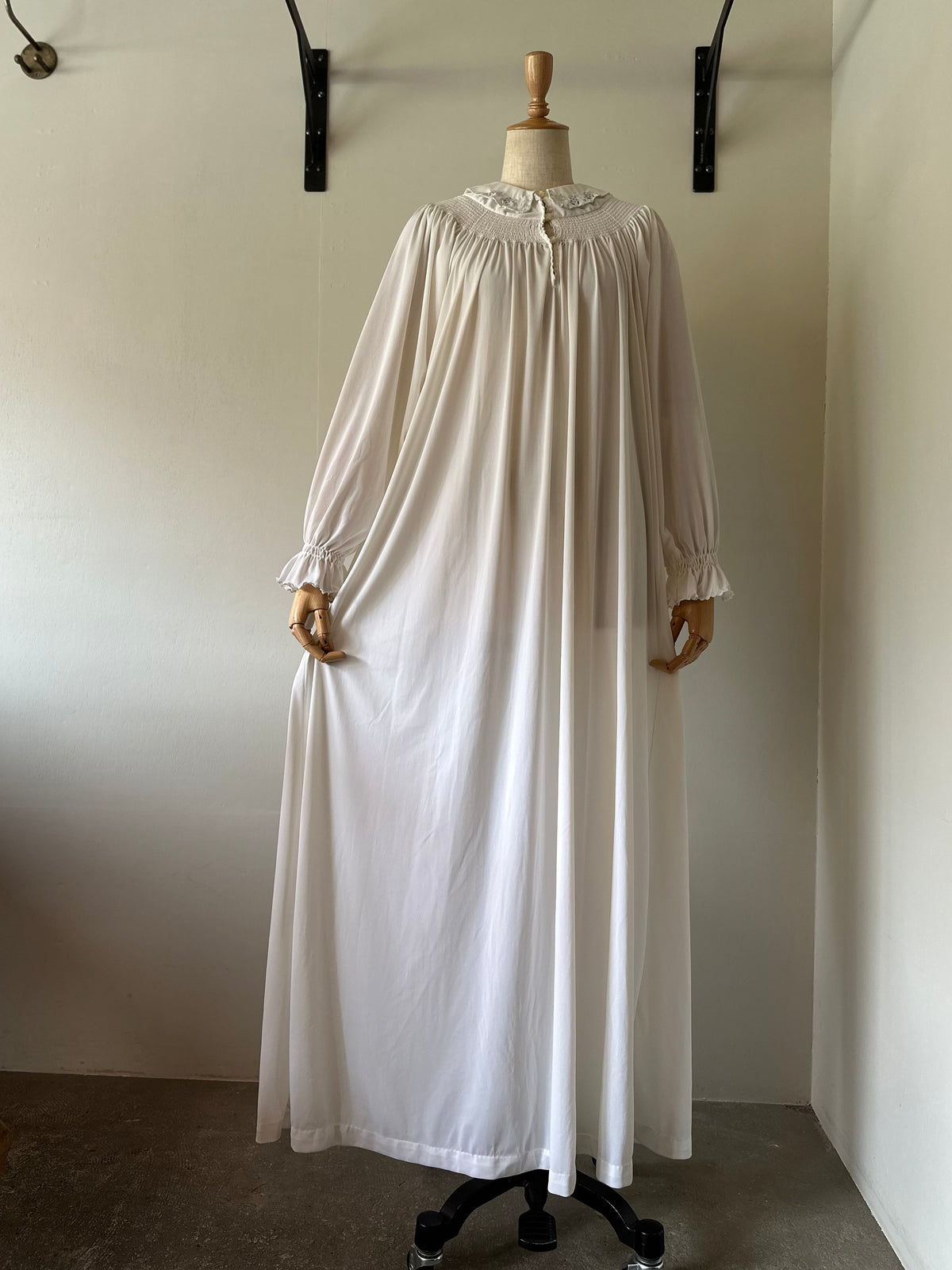 embroidery collar night dress