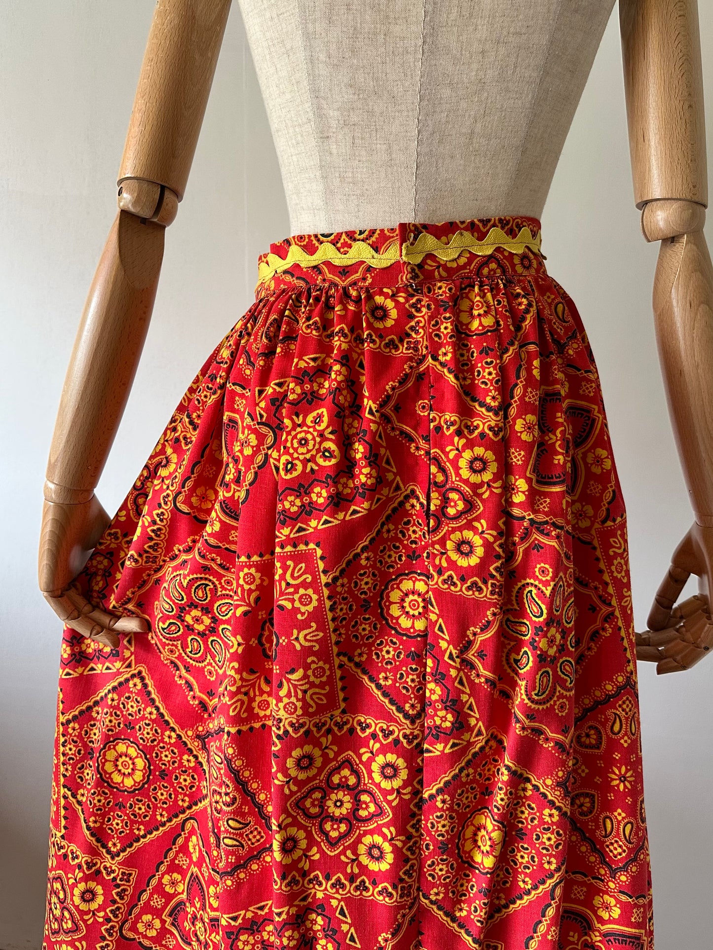 bandanna pattern skirt