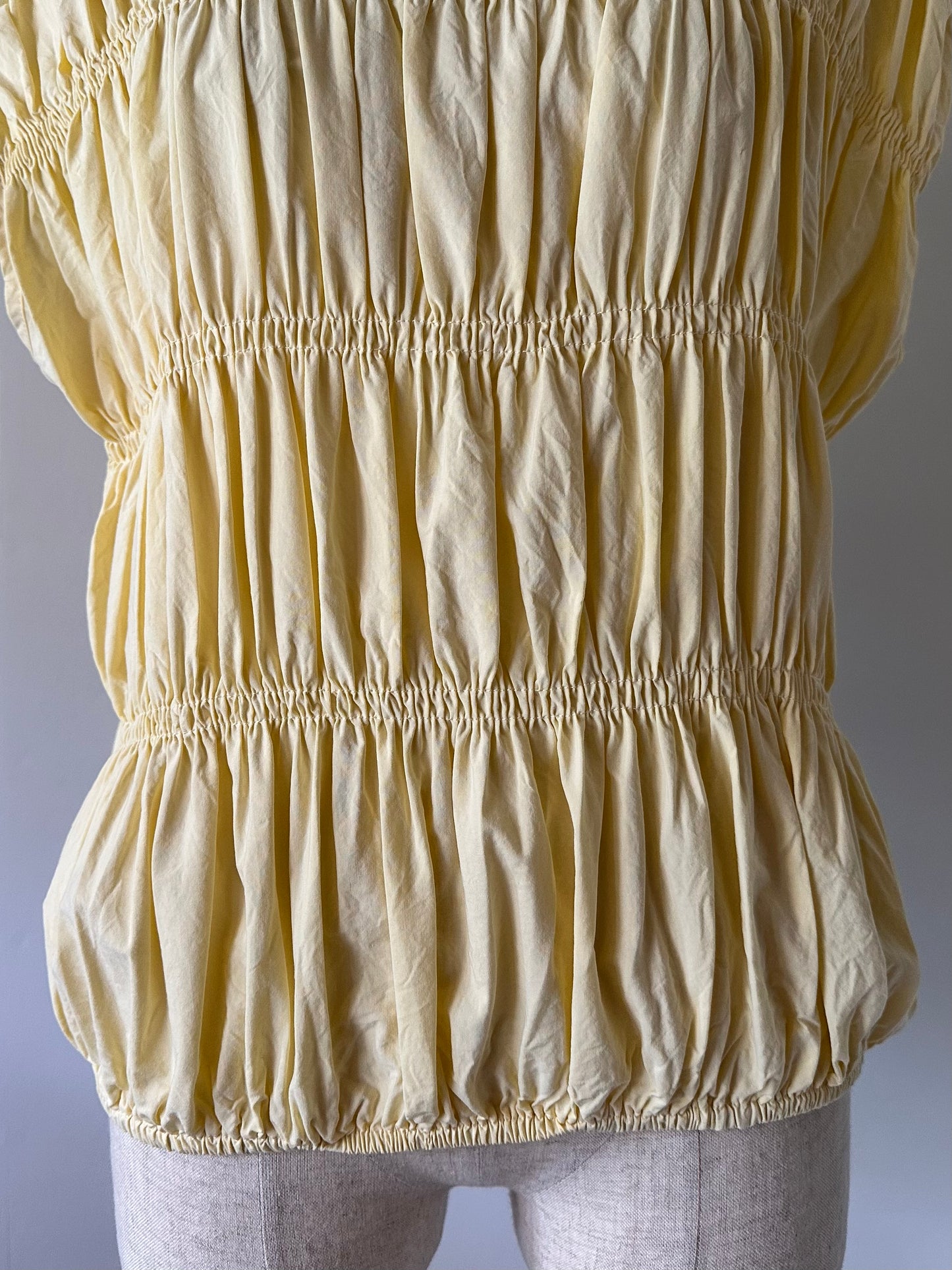 sleeveless shirring tops