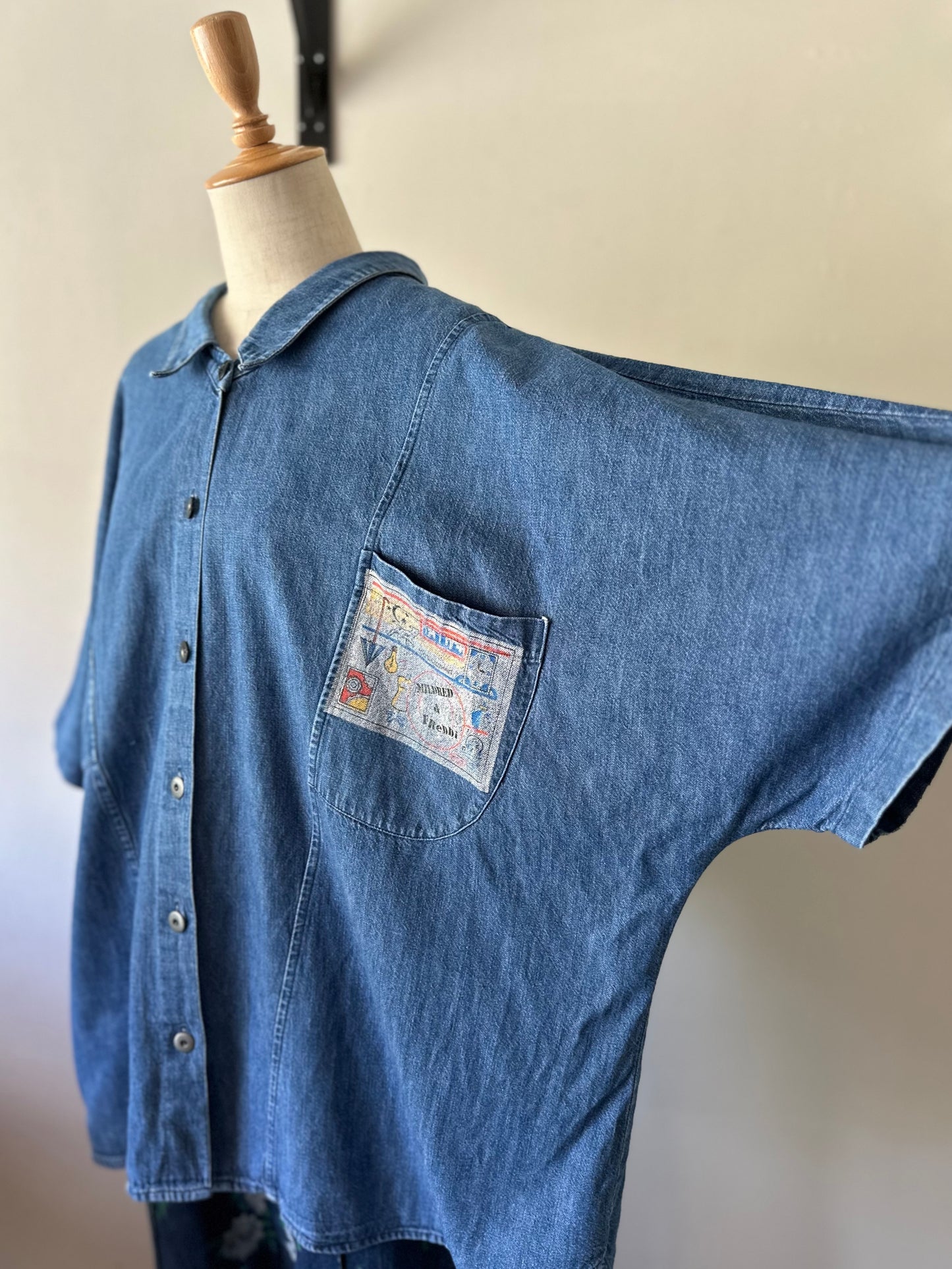 wide silhouette denim shirt