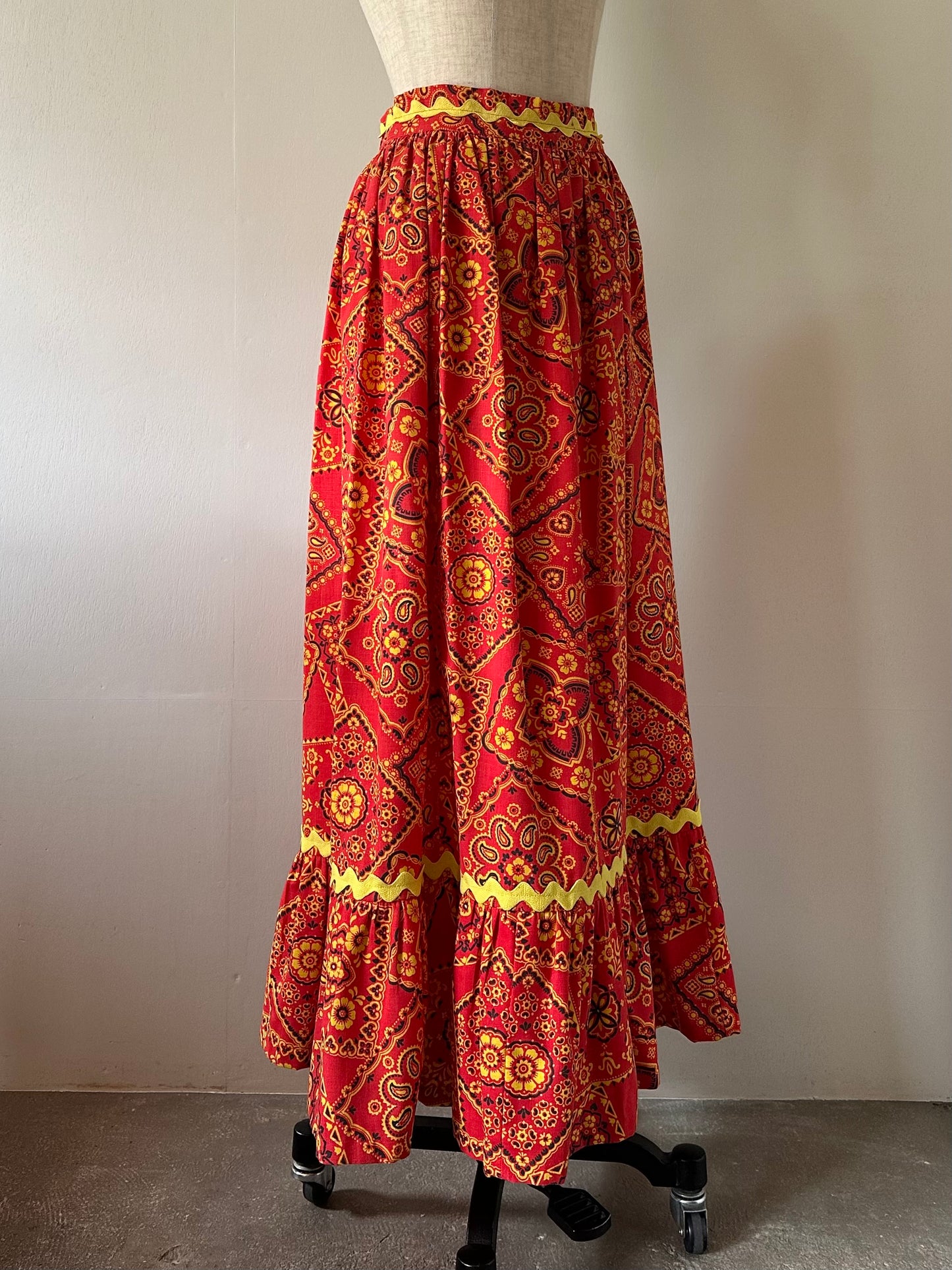 bandanna pattern skirt