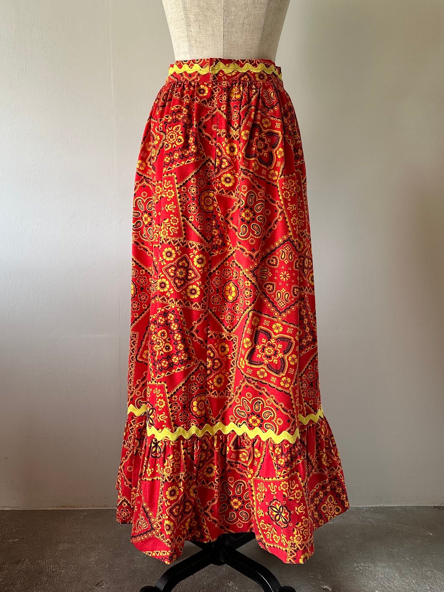bandanna pattern skirt