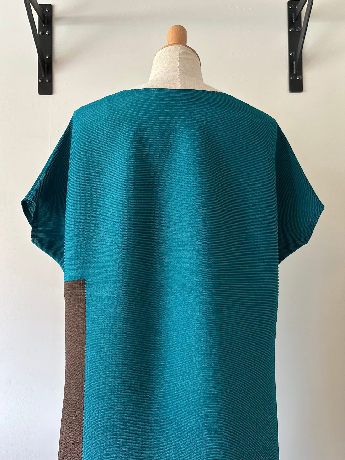 color block pleats dress