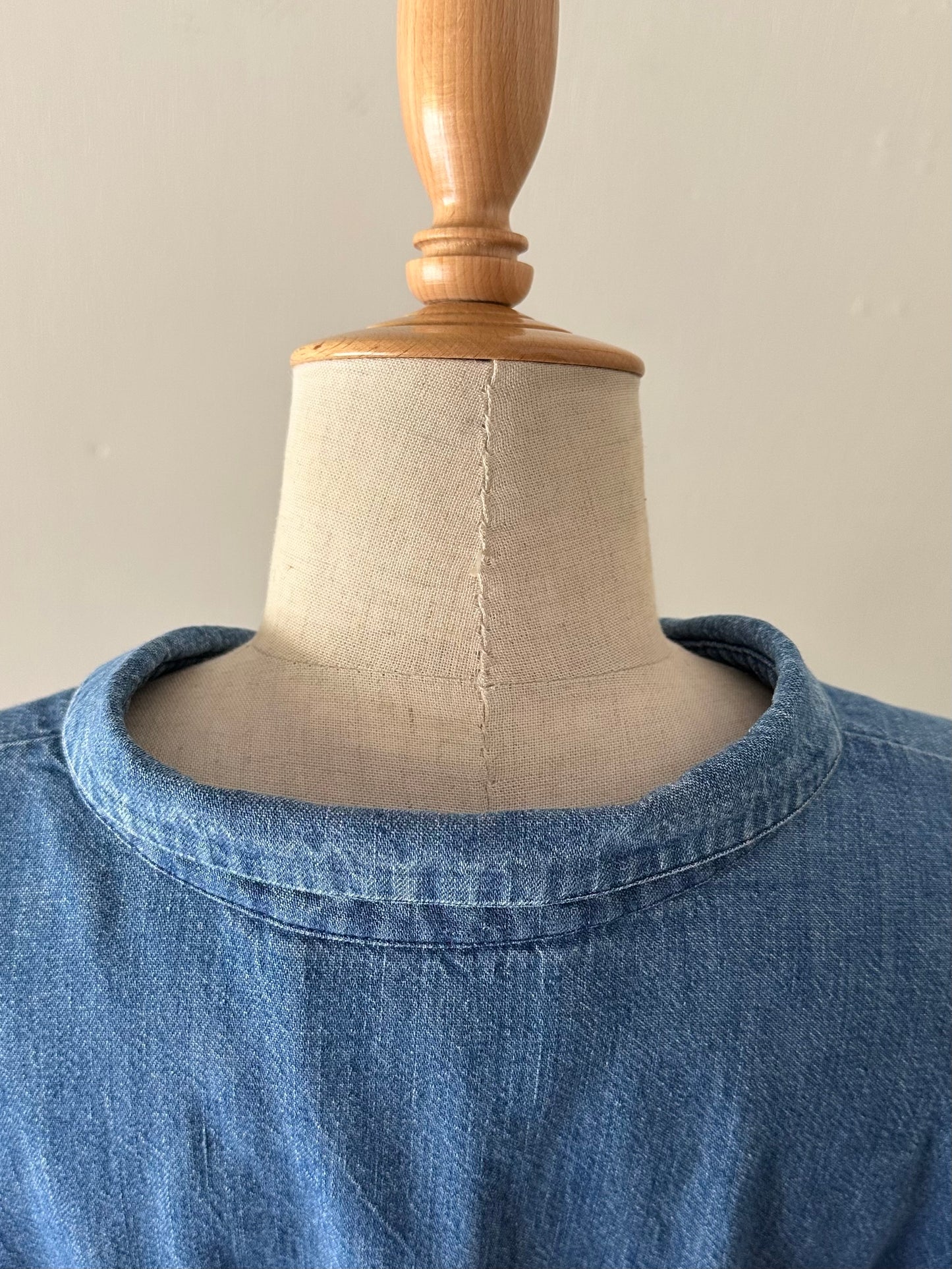 wide silhouette denim shirt