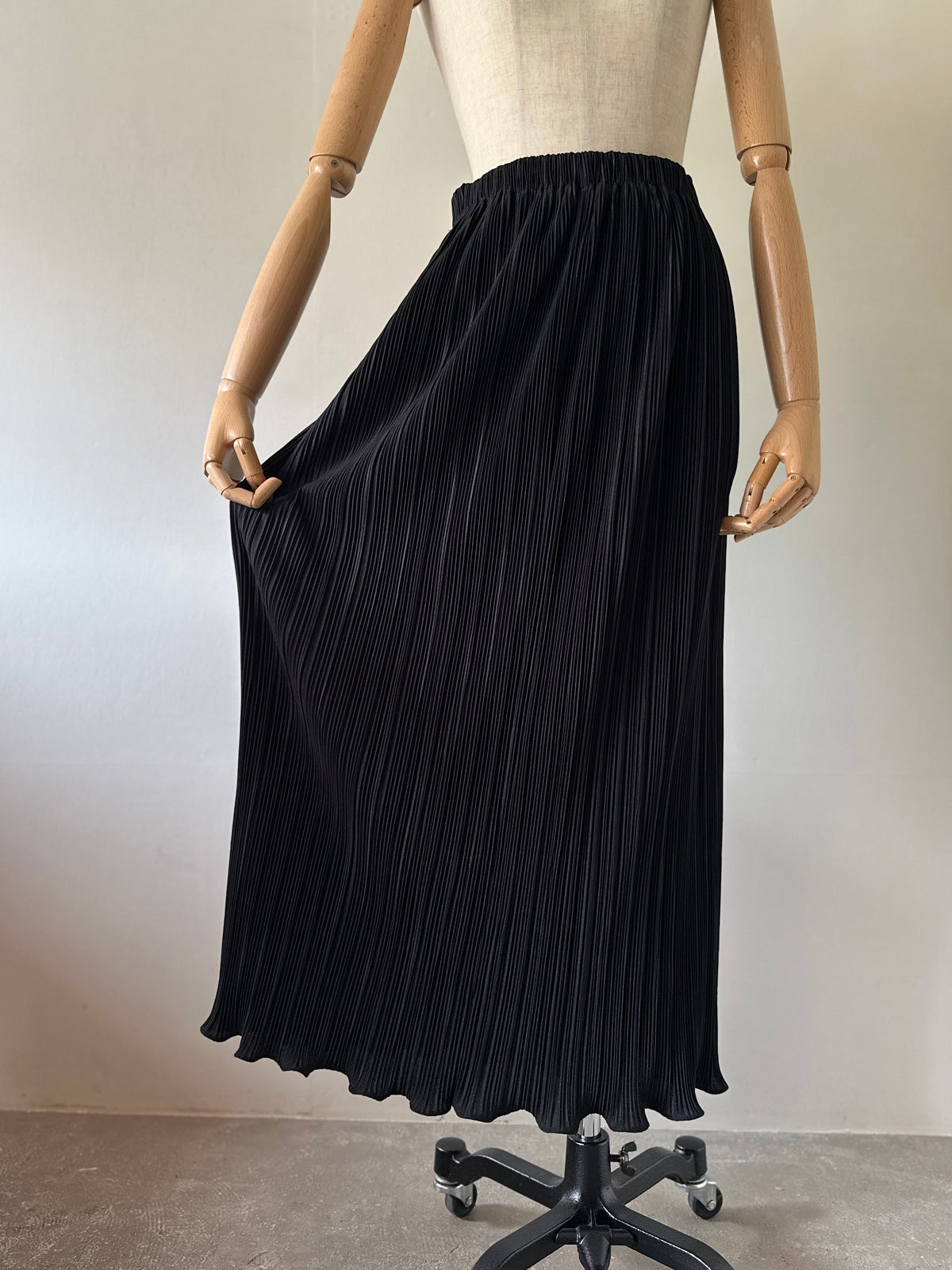 pleats maxi skirt