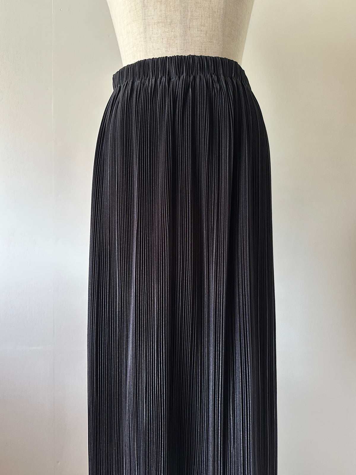 pleats maxi skirt
