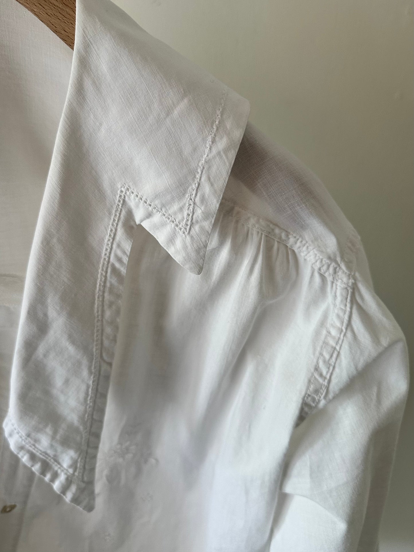 embroidery lace blouse