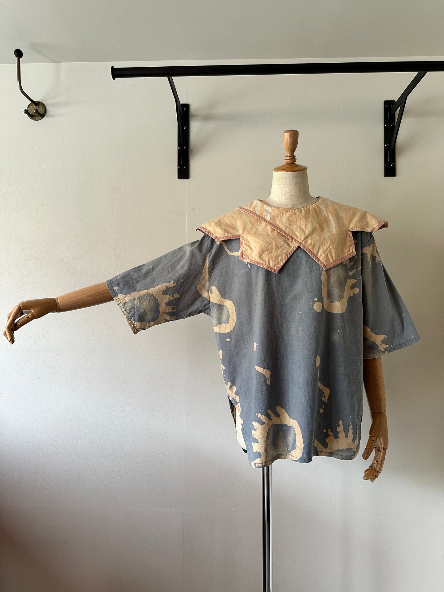 unique collar tops