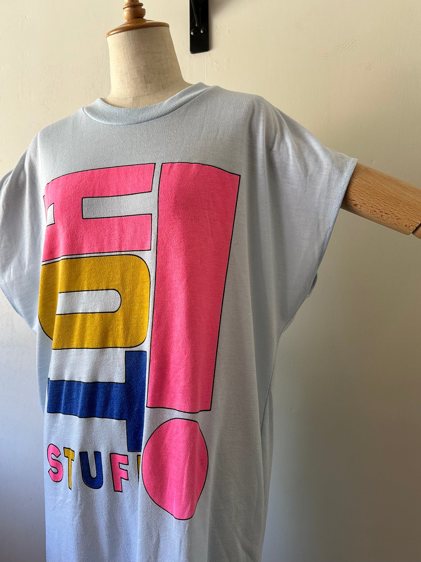 sleeveless print T-shirt