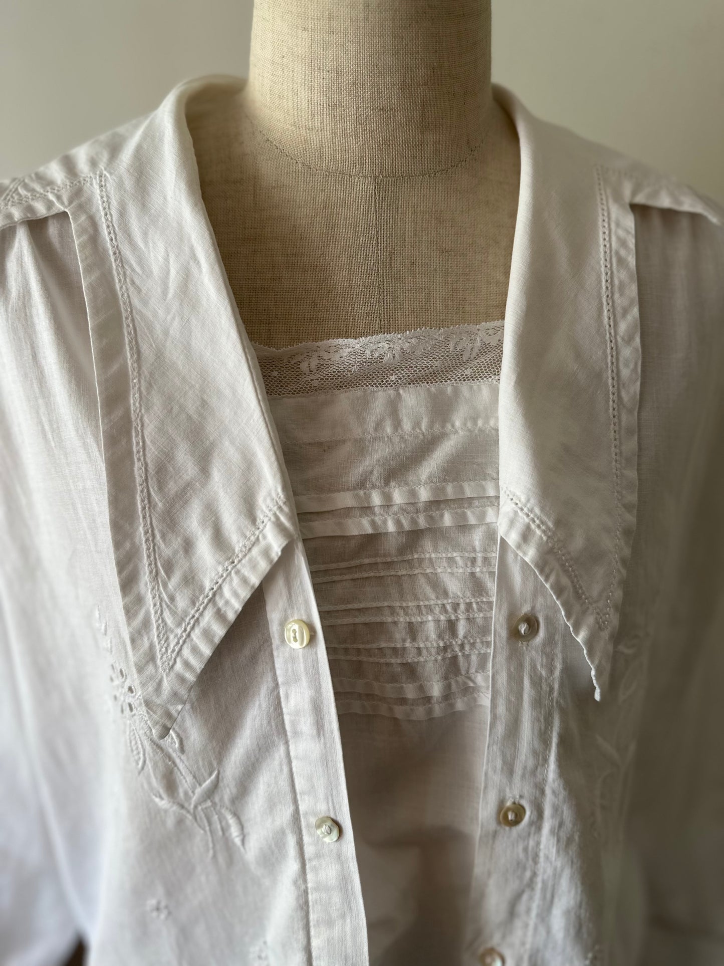 embroidery lace blouse