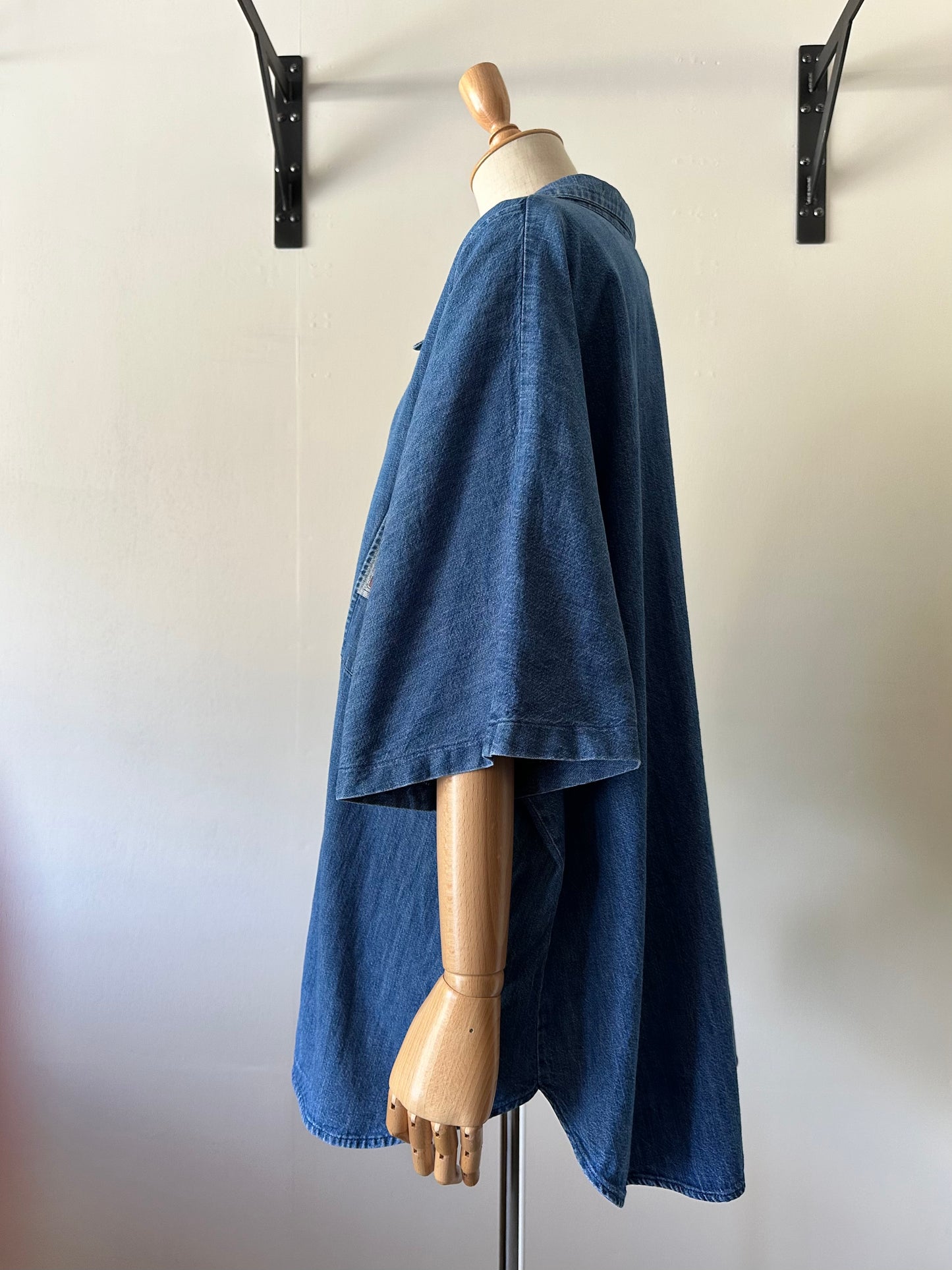 wide silhouette denim shirt