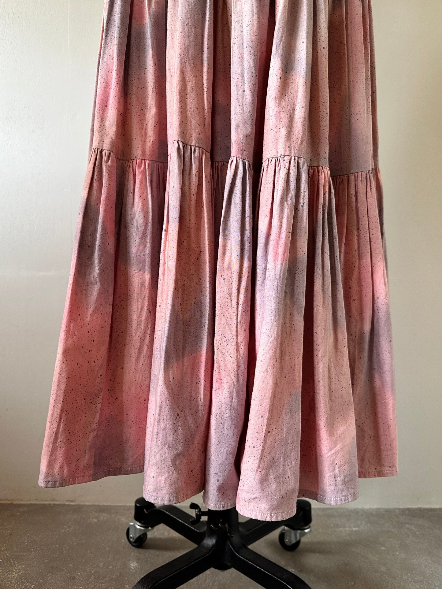 pale gradation tiered skirt