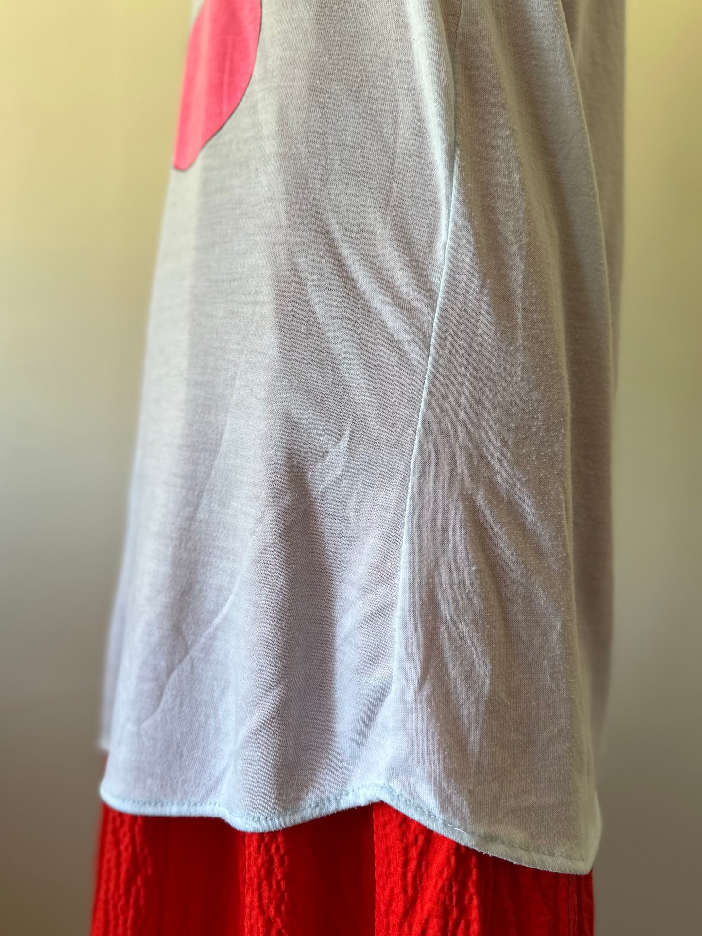 sleeveless print T-shirt