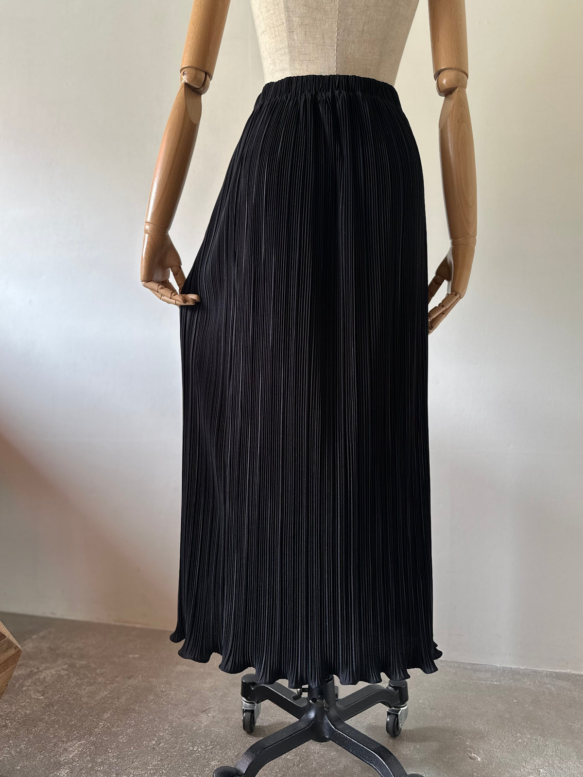 pleats maxi skirt