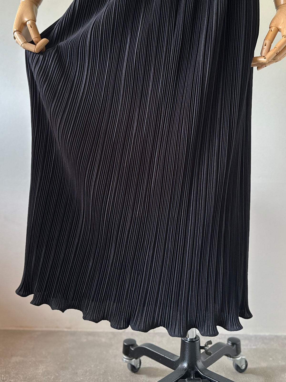 pleats maxi skirt