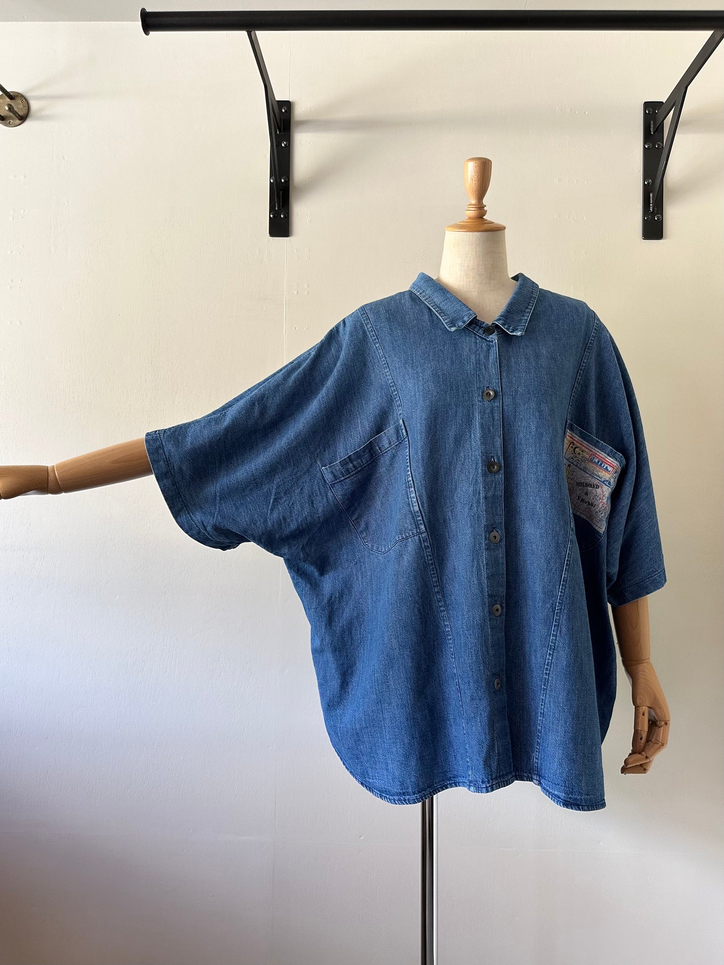 wide silhouette denim shirt