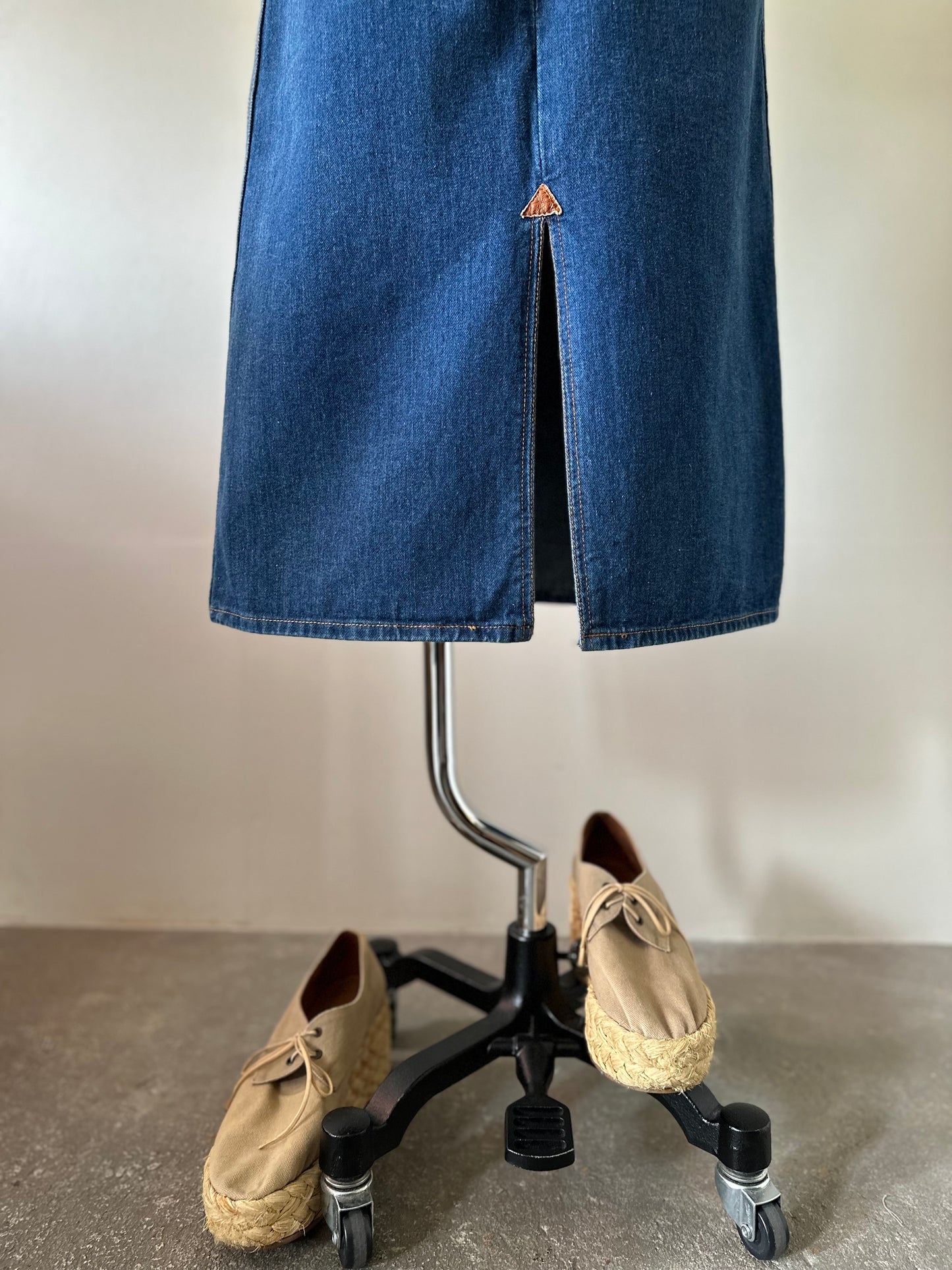 denim slit skirt