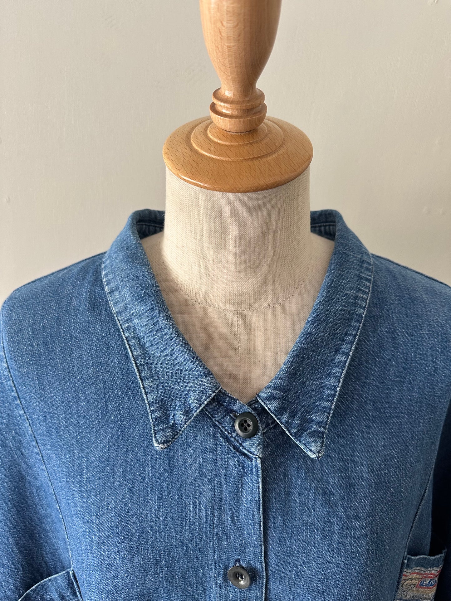 wide silhouette denim shirt